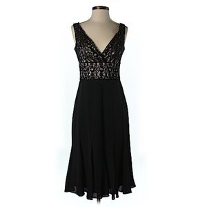 NWOT Elie Tahari Sleeveless V-Neck Midi dress